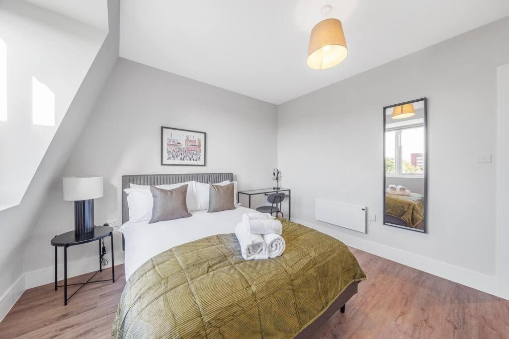 Tranquil 2-Bed Oasis In Tooting 20 Min To Central Leilighet London Eksteriør bilde